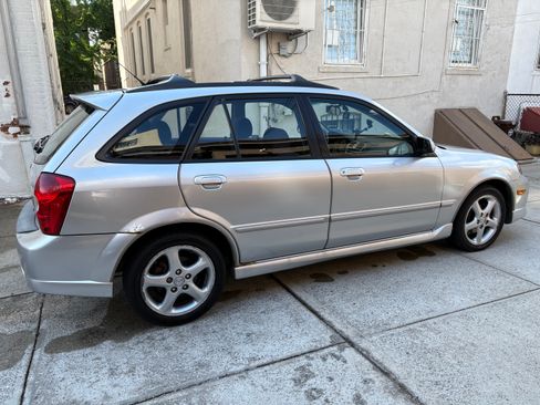 Used 2002 MAZDA Protege5 FWD image 10