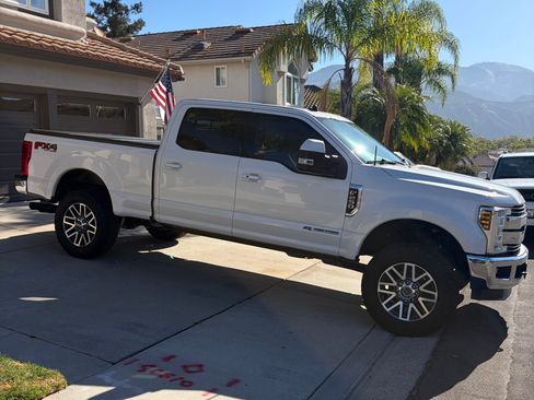 Used 2019 Ford F250 Lariat w/ Lariat Ultimate Package AWD/4WD image 10