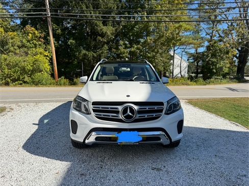Used 2019 Mercedes-Benz GLS 450 4MATIC image 2