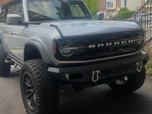 Used 2023 Ford Bronco Outer Banks image 6