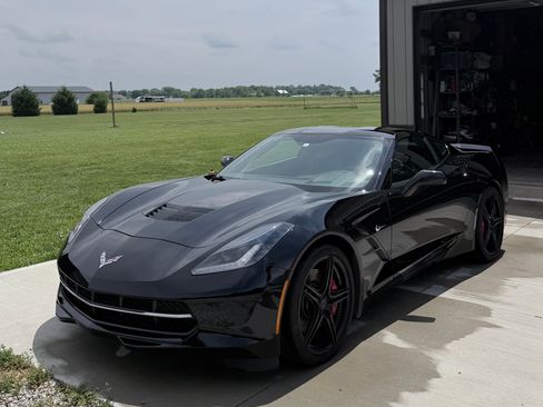 Used 2015 Chevrolet Corvette Stingray Coupe w/ 3LT Preferred Equipment Group RWD image 1