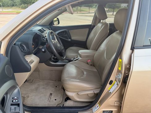 Used 2012 Toyota RAV4 FWD image 10