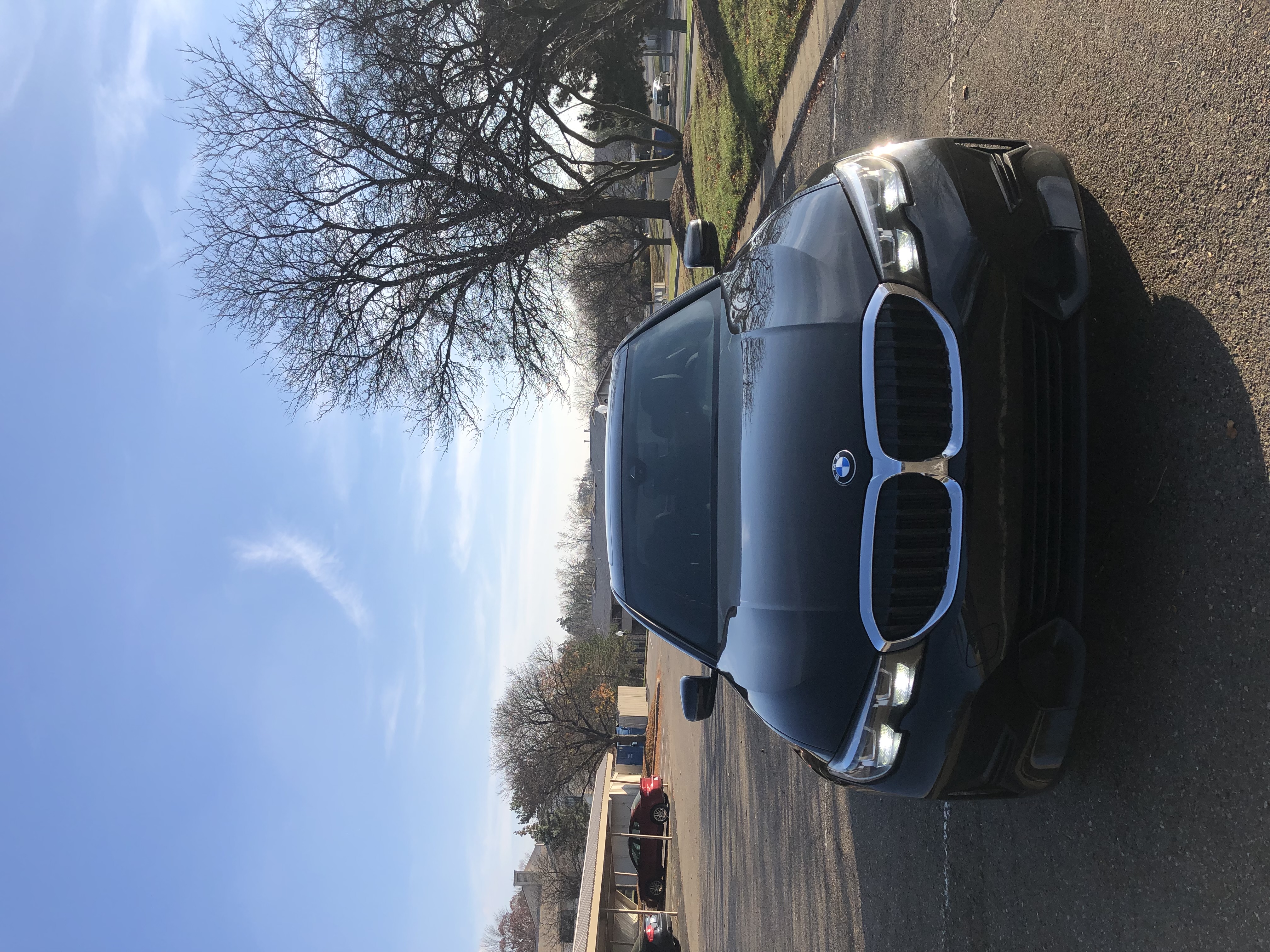 Used 2019 BMW 330i xDrive Sedan w/ Driving Assistance Package AWD/4WD image 5