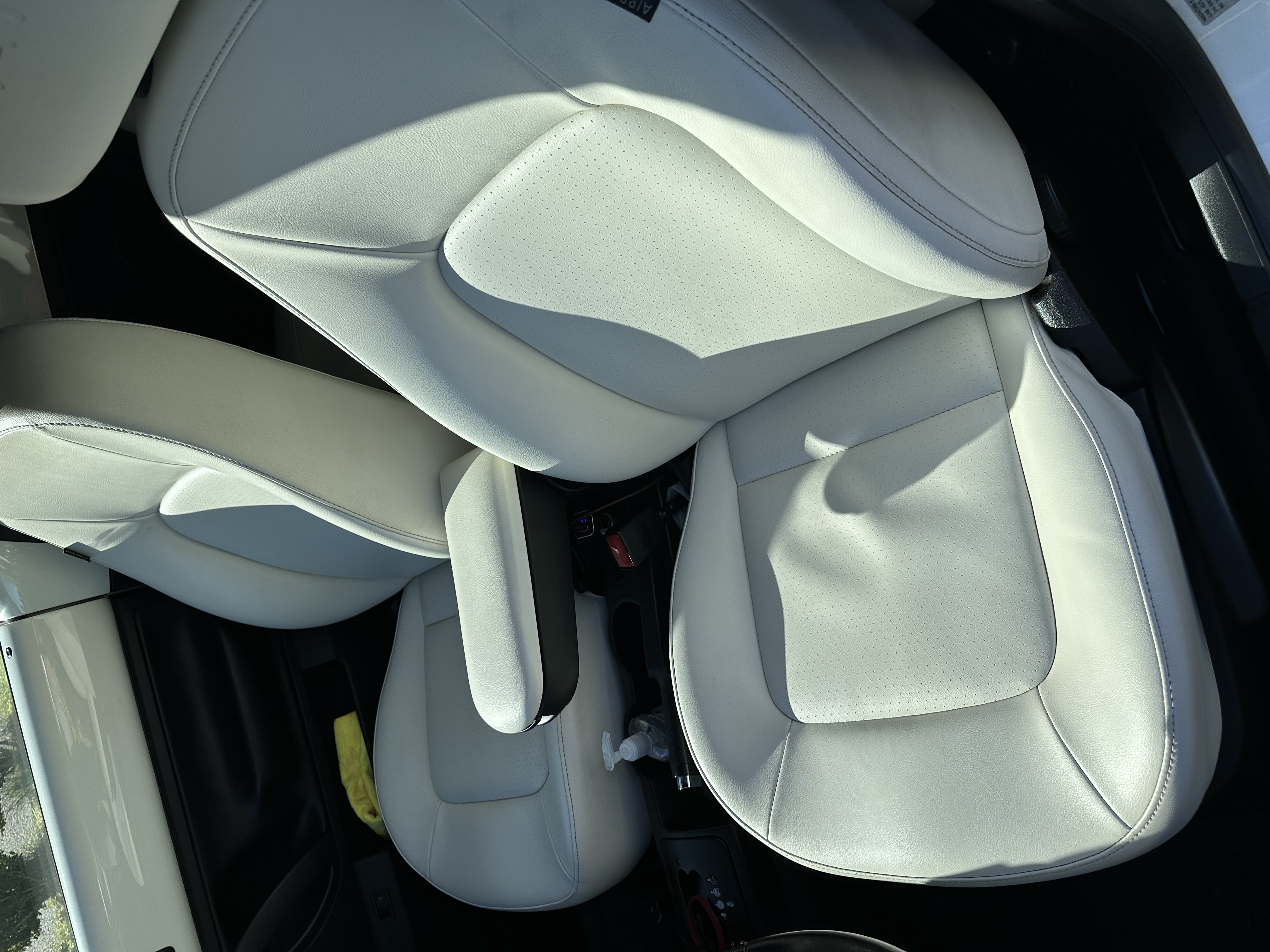 Used 2007 Volkswagen Beetle Triple White Edition FWD image 6