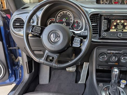 Used 2013 Volkswagen Beetle 2.0T image 22