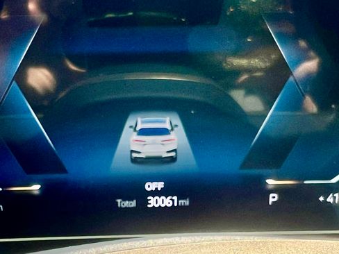 Used 2024 BMW iX xDrive50 w/ Sport Package image 17