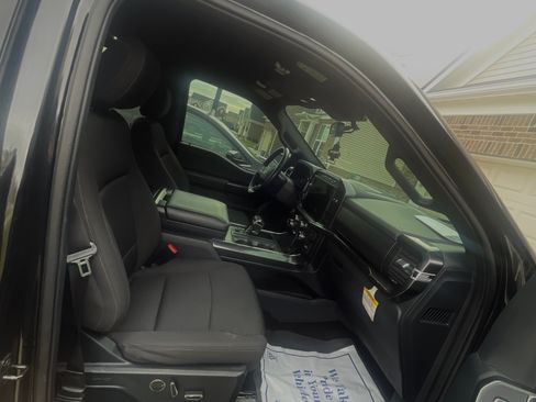 Used 2021 Ford F150 XLT w/ Equipment Group 302A High image 9