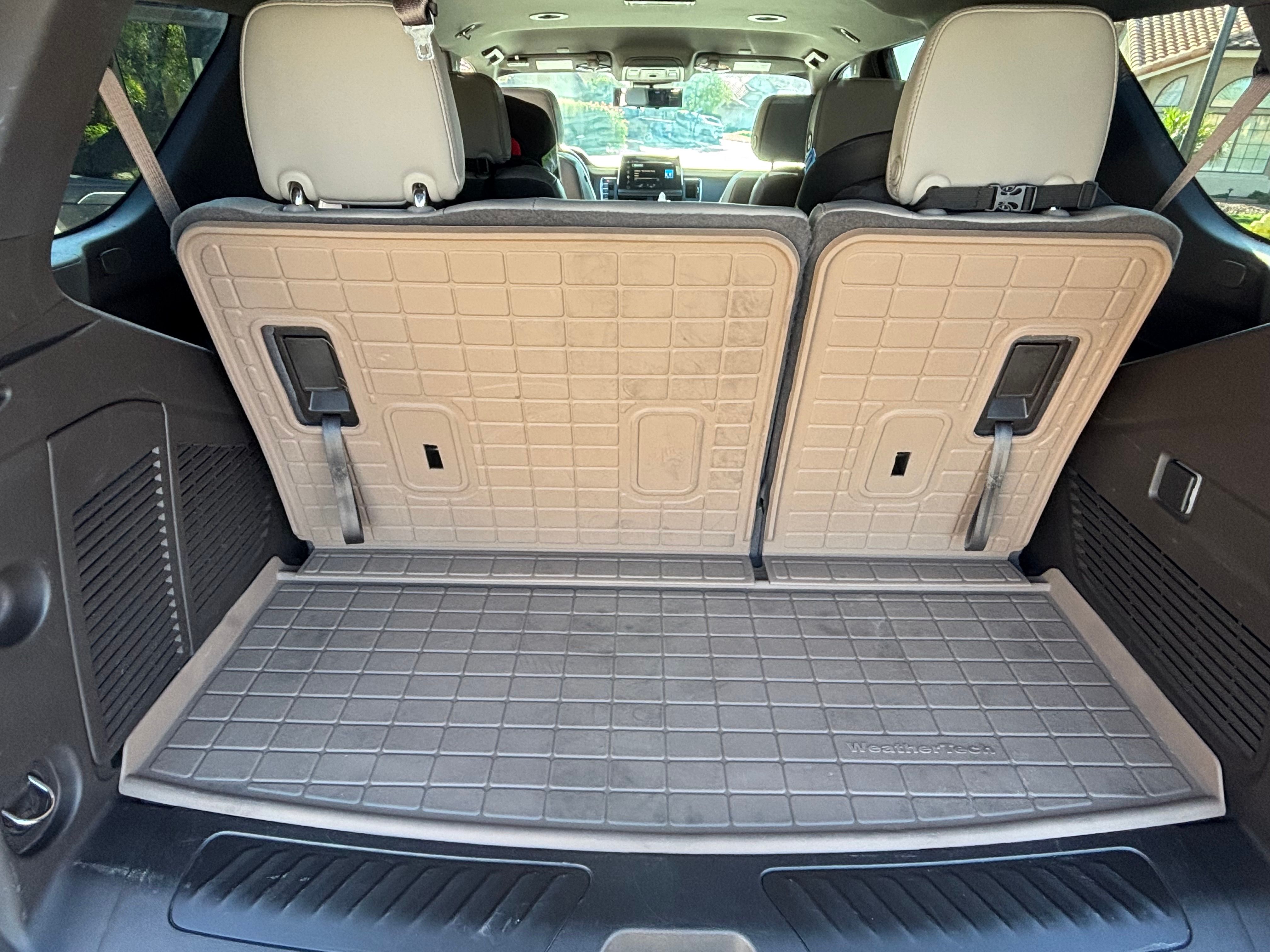 Used 2023 GMC Yukon SLT RWD image 15