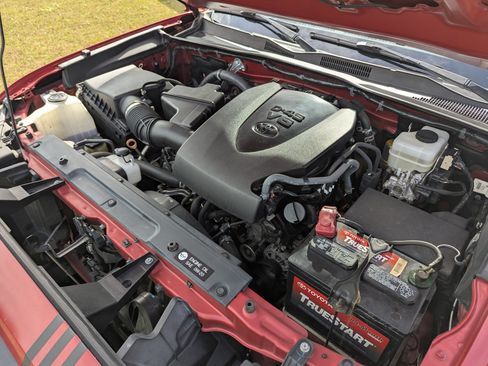 Used 2017 Toyota Tacoma TRD Pro image 11