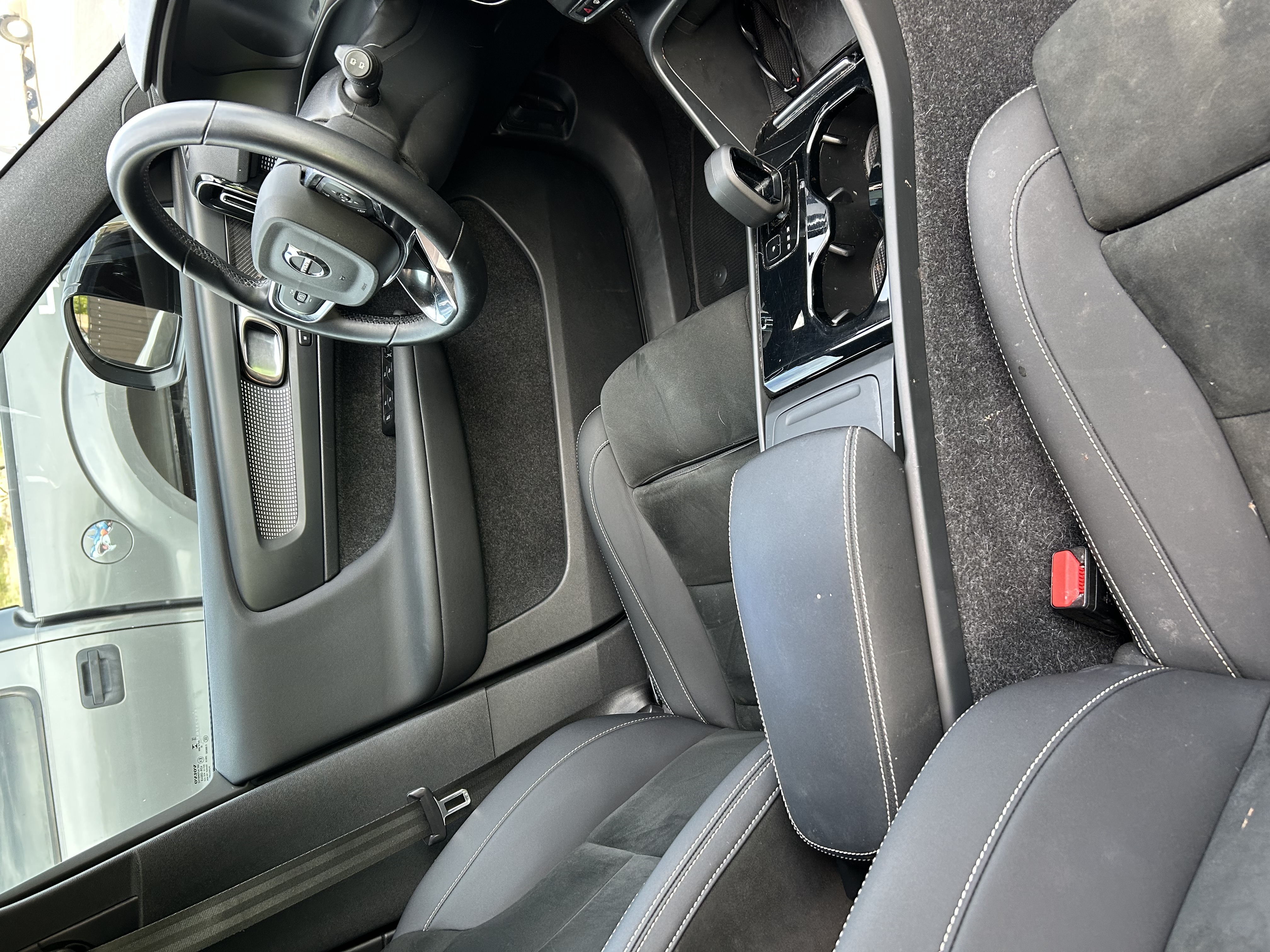 Used 2022 Volvo XC40 P8 Recharge Ultimate AWD/4WD image 17