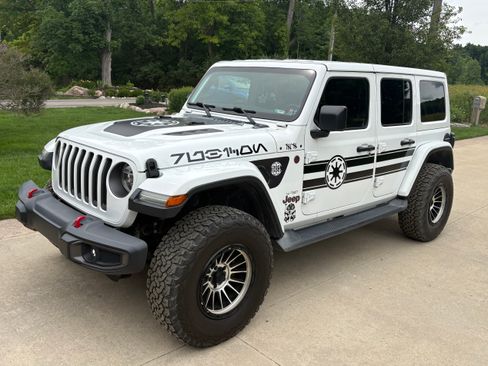 Used 2018 Jeep Wrangler Unlimited Rubicon w/ LED Lighting Group AWD/4WD image 1