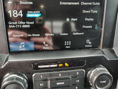 Used 2016 Ford F150 XLT w/ Equipment Group 302A Luxury image 8