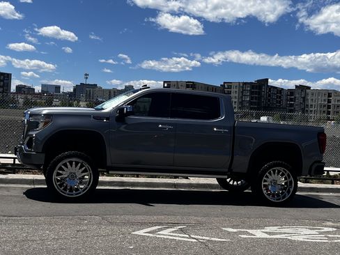 Used 2022 GMC Sierra 1500 Denali w/ Denali Premium Package AWD/4WD image 5