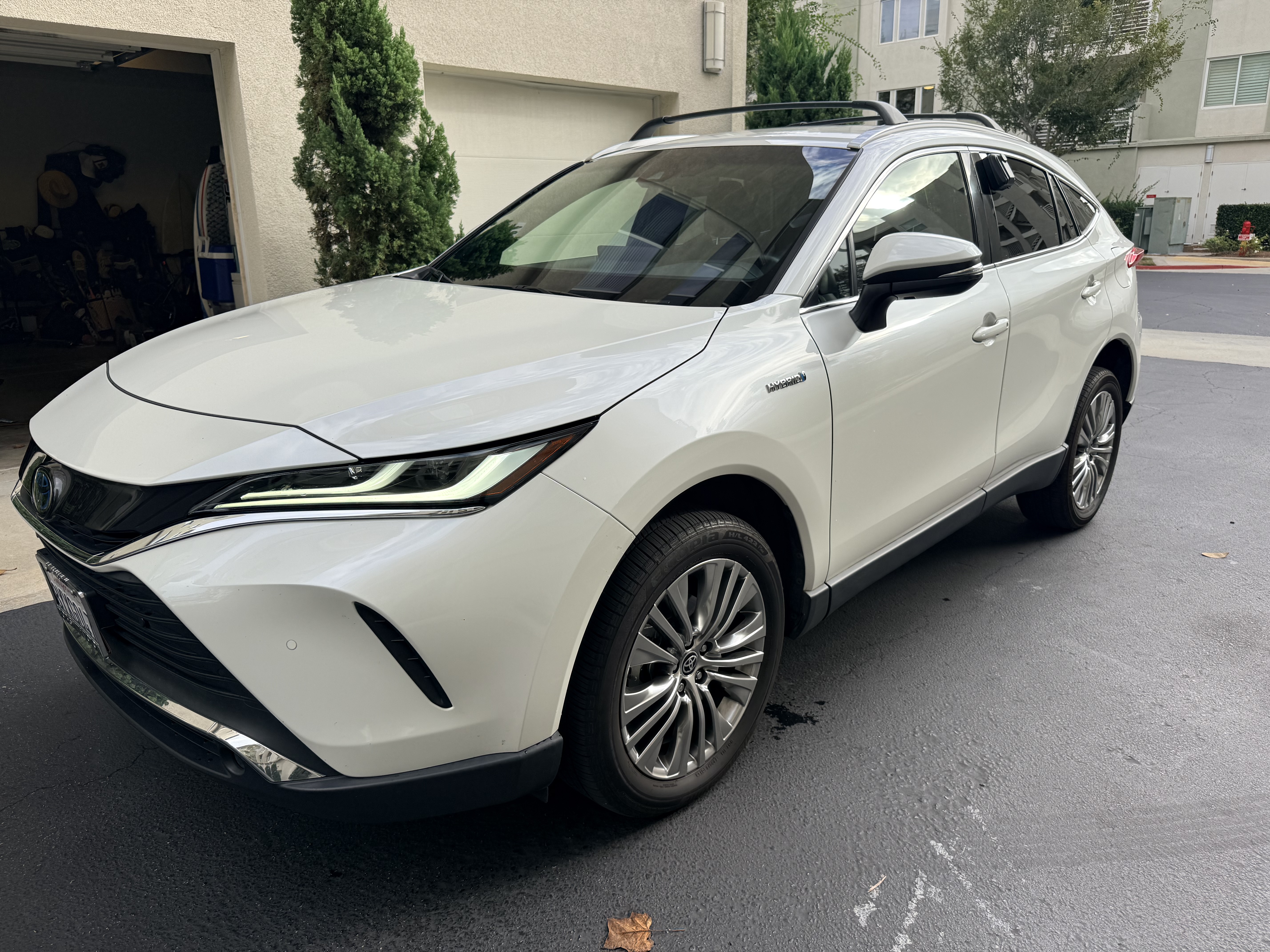 Used 2021 Toyota Venza XLE w/ Carpet Mat Package (TMS) AWD/4WD image 1