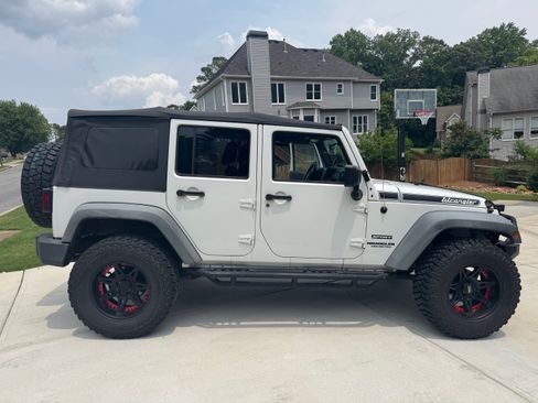 Used 2012 Jeep Wrangler Unlimited Sport image 5