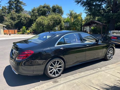 Used 2019 Mercedes-Benz S 560 Sedan image 4