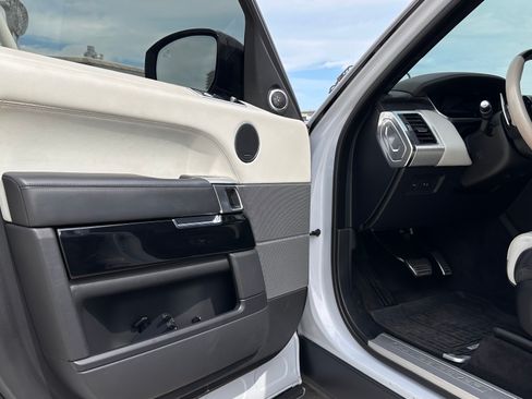 Used 2020 Land Rover Range Rover Sport SVR AWD/4WD image 10