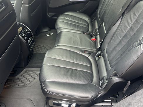 Used 2020 BMW X7 xDrive40i w/ Premium Package AWD/4WD image 14