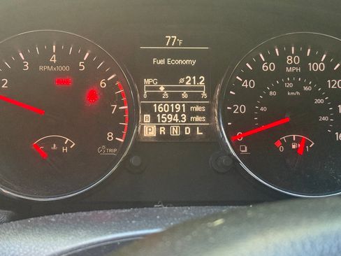 Used 2012 Nissan Rogue S FWD image 2