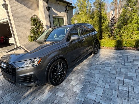 Used 2023 Audi Q7 3.0T Prestige w/ Prestige Package image 4