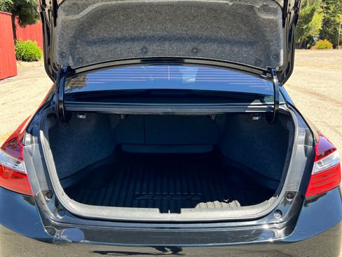 Used 2016 Honda Accord Sport image 12