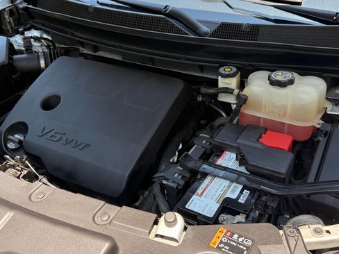 Used 2018 Chevrolet Traverse High Country AWD/4WD image 31