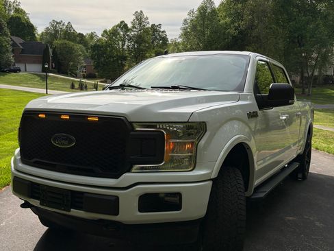 Used 2019 Ford F150 XLT w/ Equipment Group 302A Luxury image 10