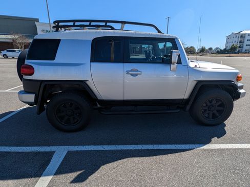 Used 2007 Toyota FJ Cruiser 4WD image 6