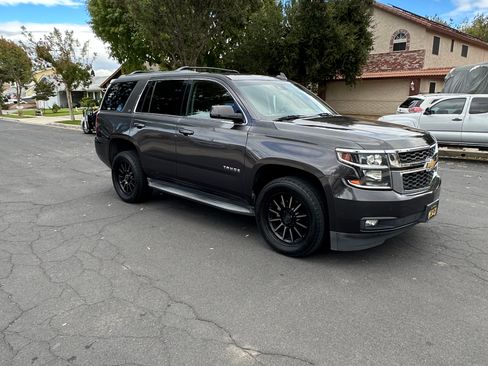 Used 2017 Chevrolet Tahoe LT image 6