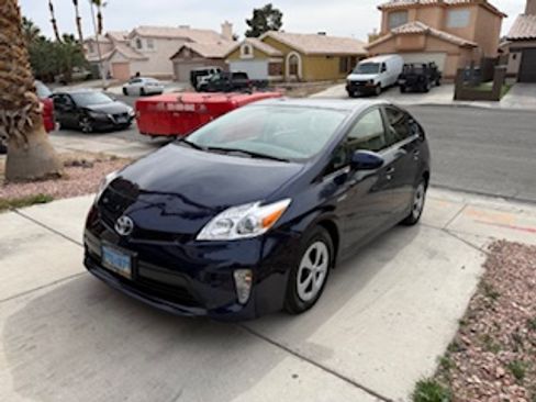 Used 2014 Toyota Prius Two image 10