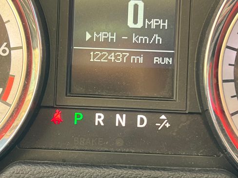 Used 2016 Dodge Grand Caravan SXT w/ Rear Park Assist Package image 6