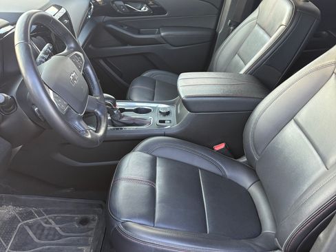 Used 2022 Chevrolet Traverse RS w/ LPO, Floor Liner Package AWD/4WD image 4