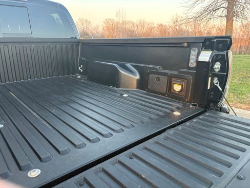 Used 2023 Toyota Tacoma Limited image 15