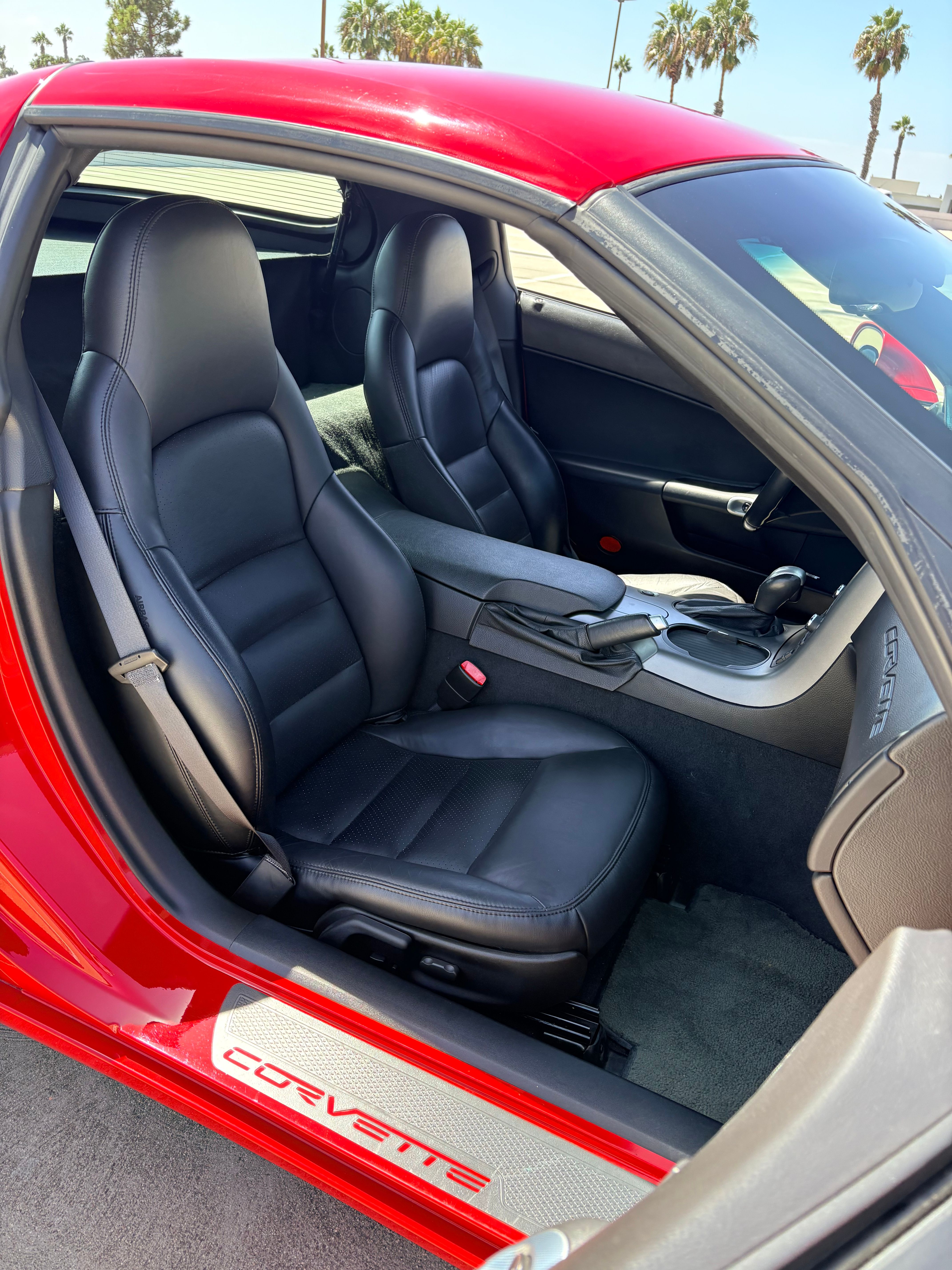 Used 2007 Chevrolet Corvette Coupe w/ Preferred Equipment Group RWD image 12
