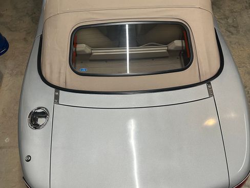 Used 2004 MAZDA MX-5 Miata LS image 15