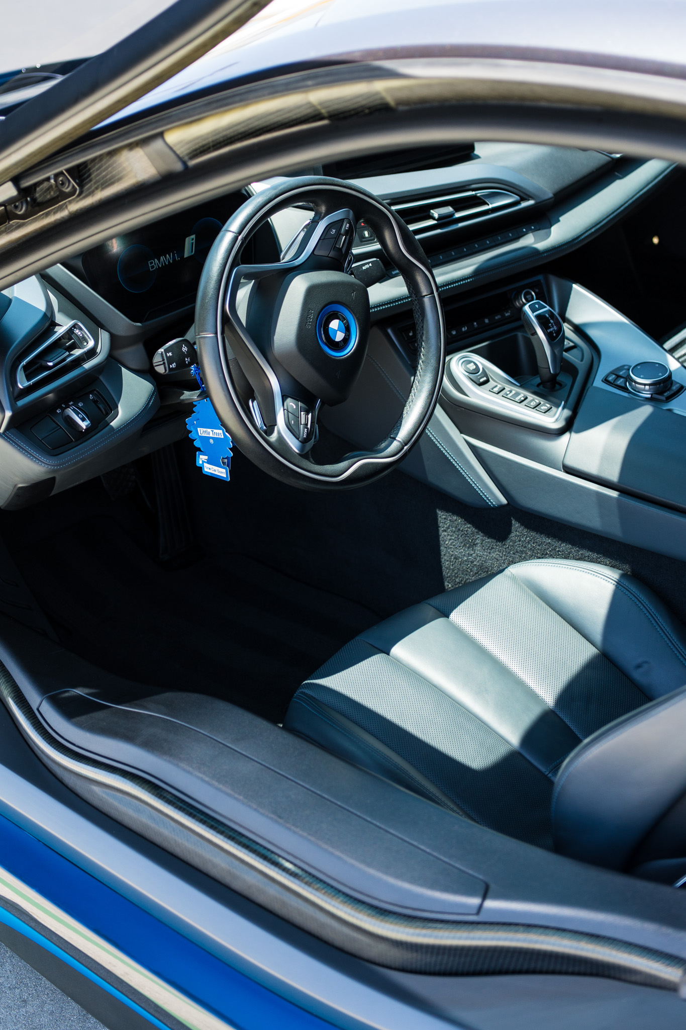 Used 2016 BMW i8 AWD/4WD image 13