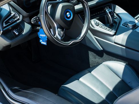 Used 2016 BMW i8 AWD/4WD image 13