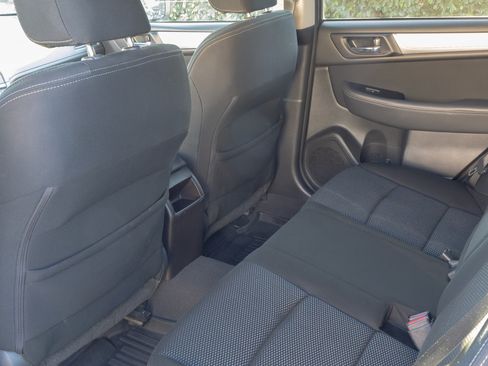 Used 2017 Subaru Outback 2.5i Premium image 13