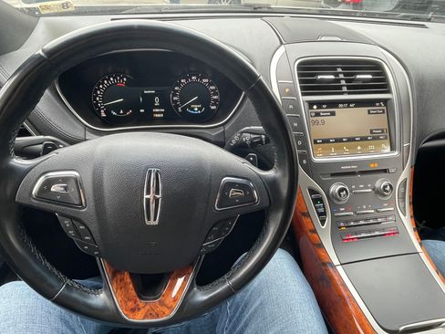 Used 2018 Lincoln MKX Select w/ Select Plus Package image 11