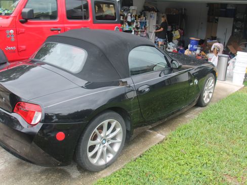 Used 2007 BMW Z4 3.0i RWD image 4