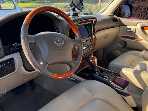 Used 2002 Lexus LX 470 4WD image 10