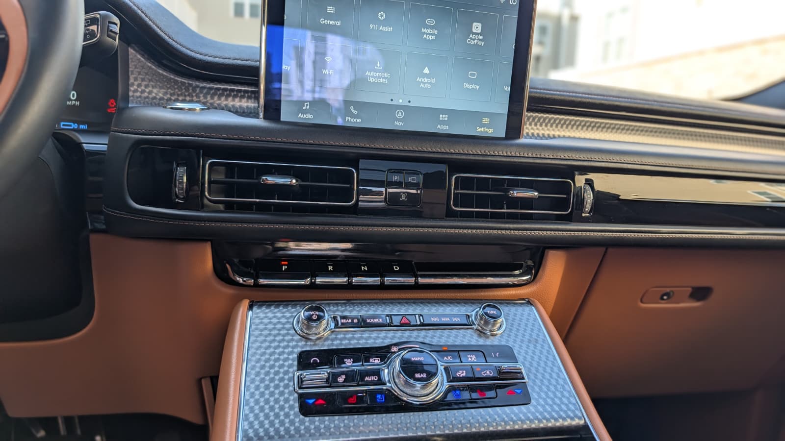 Used 2020 Lincoln Aviator Black Label Grand Touring w/ Class IV Trailer Tow Package AWD/4WD image 8