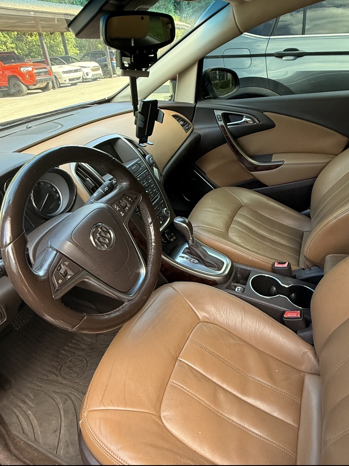 Used 2012 Buick Verano Leather FWD image 10