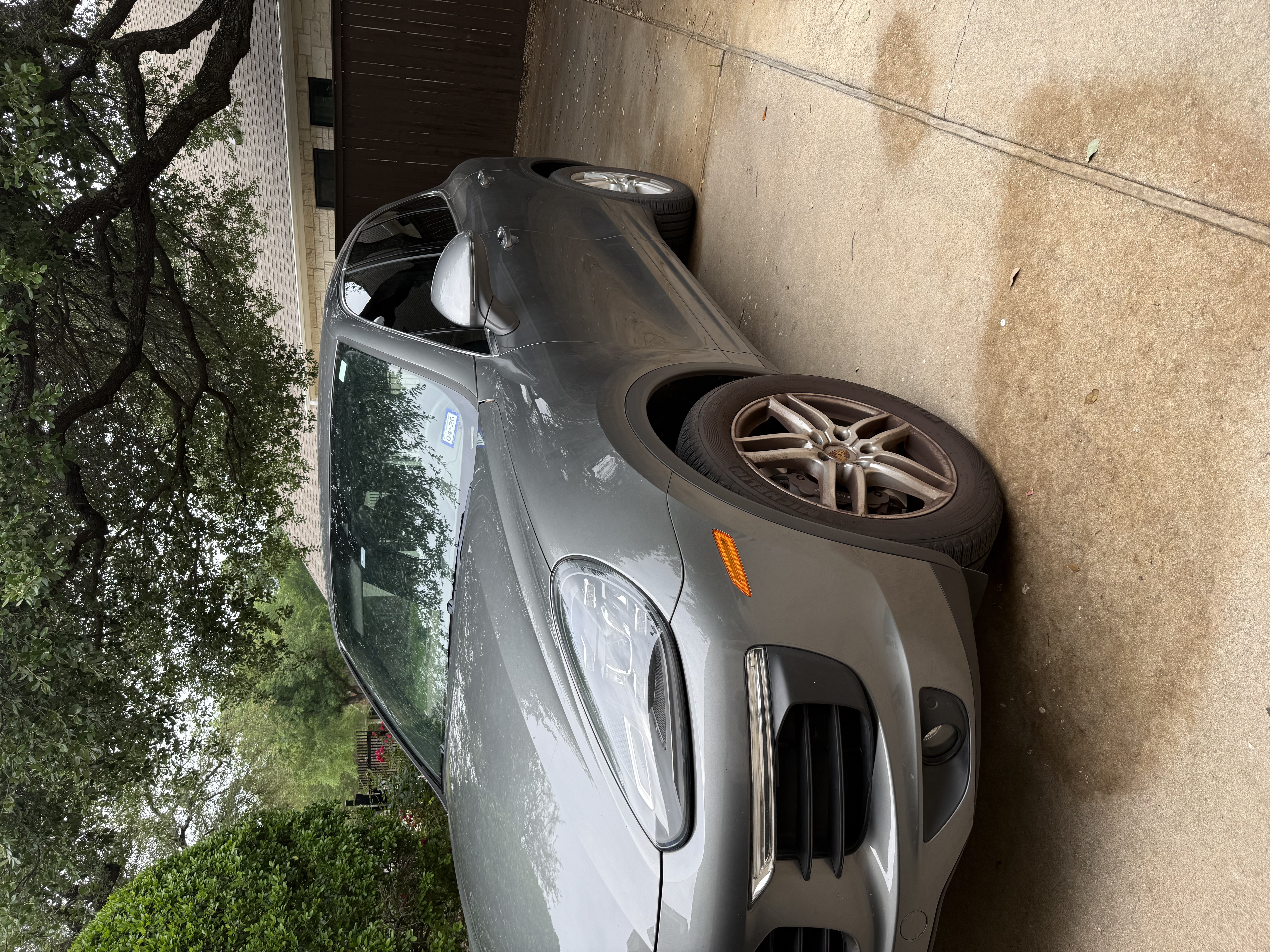 Used 2016 Porsche Cayenne AWD/4WD image 2