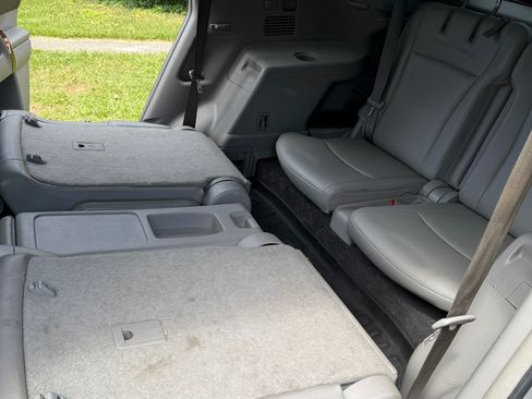 Used 2013 Toyota Highlander Limited image 12