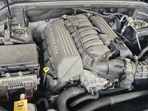 Used 2018 Jeep Grand Cherokee SRT image 18