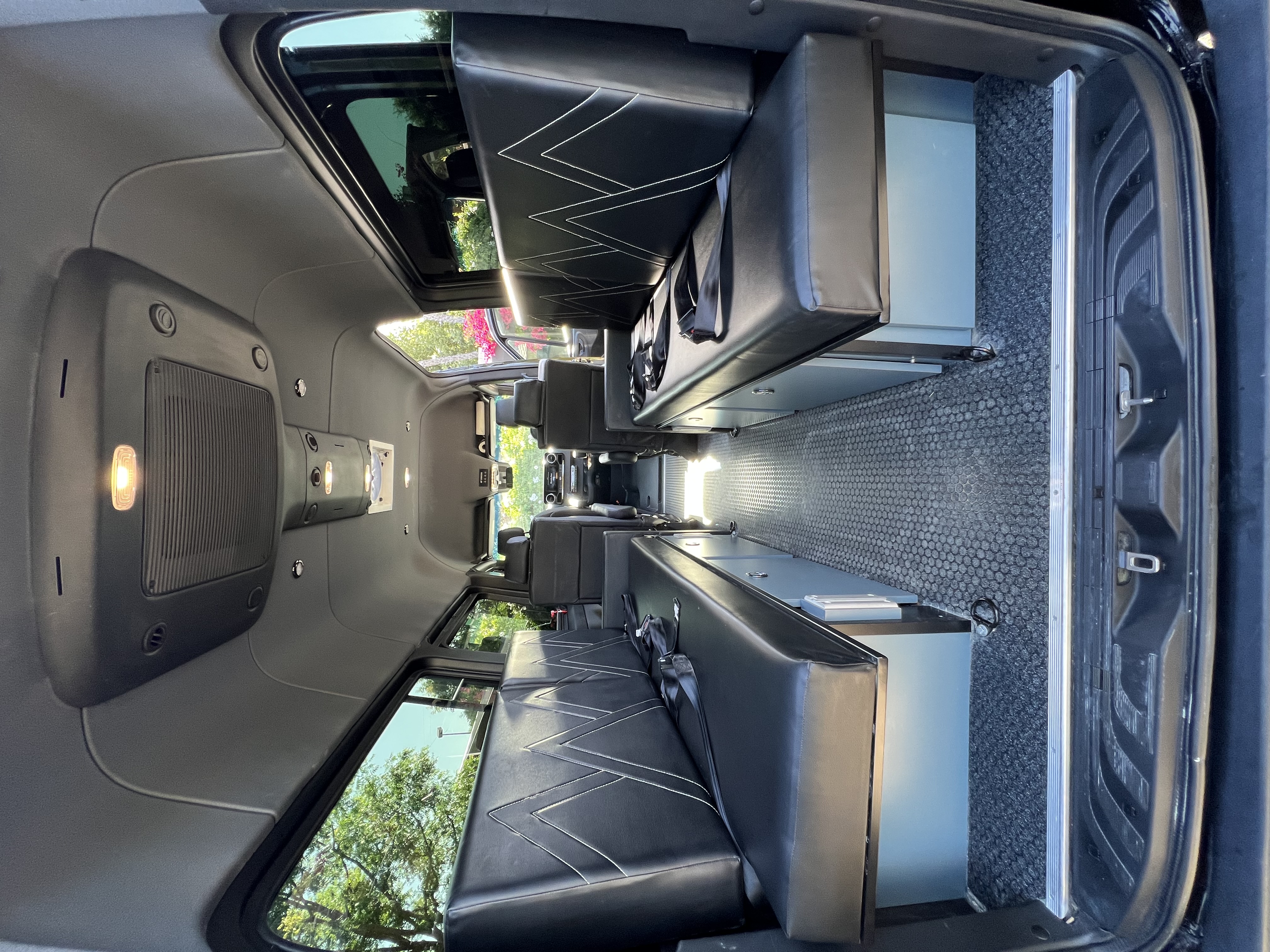 Used 2019 Mercedes-Benz Sprinter 2500 image 18