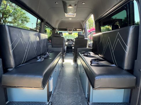 Used 2019 Mercedes-Benz Sprinter 2500 image 18