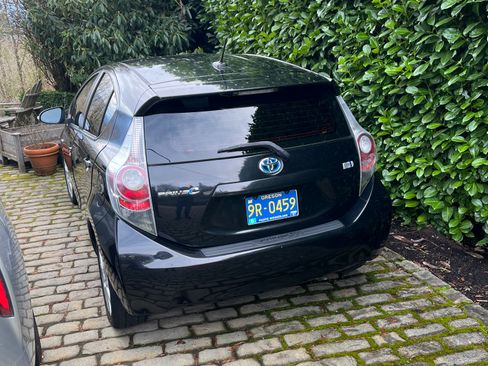 Used 2012 Toyota Prius C Four image 11