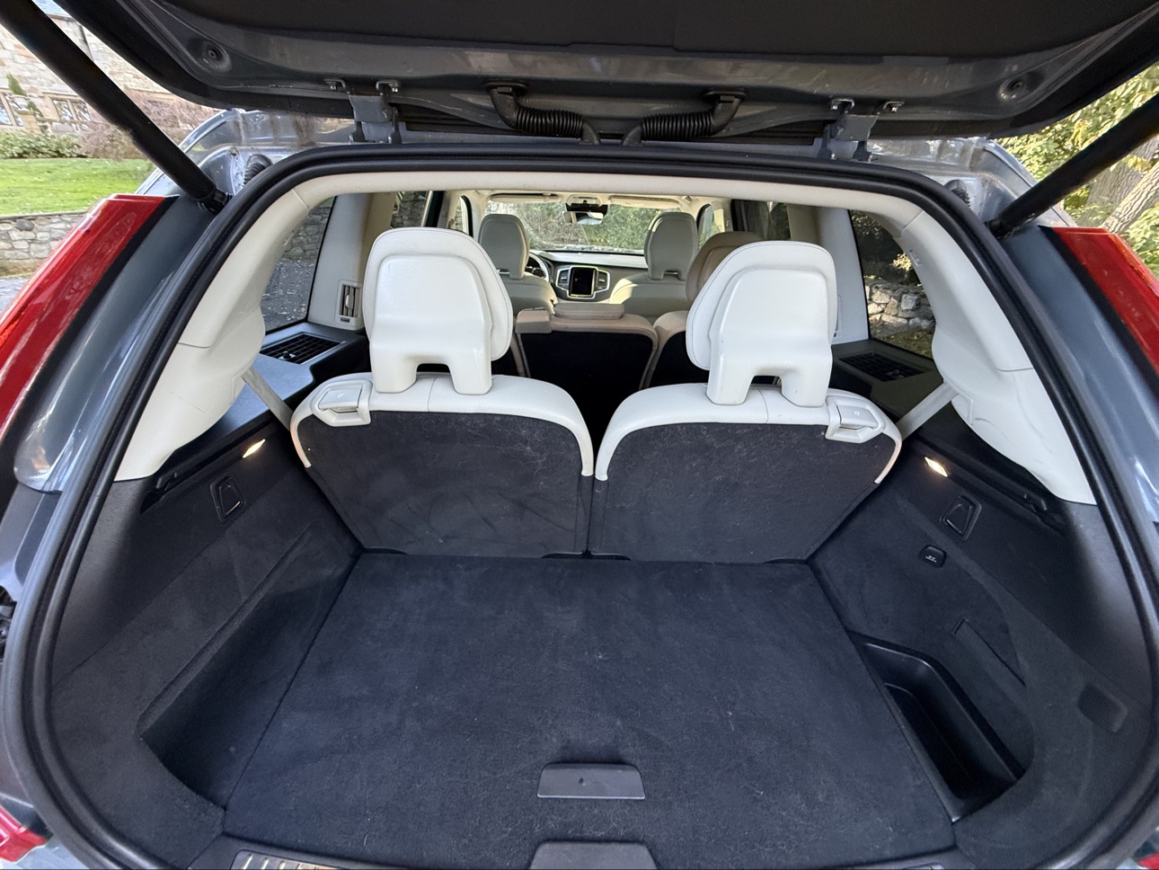 Used 2022 Volvo XC90 T5 Momentum AWD/4WD image 13